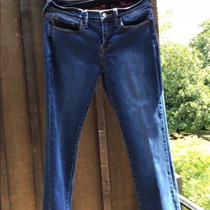 Lucky brand petite boot cut jeans.